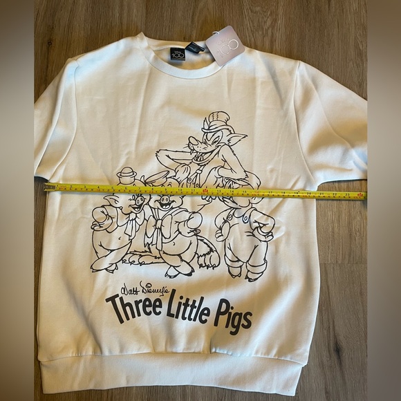 Cakeworthy Disney Three Little Pigs Crewneck oversized Sweater (Unisex) - Picture 6 of 7